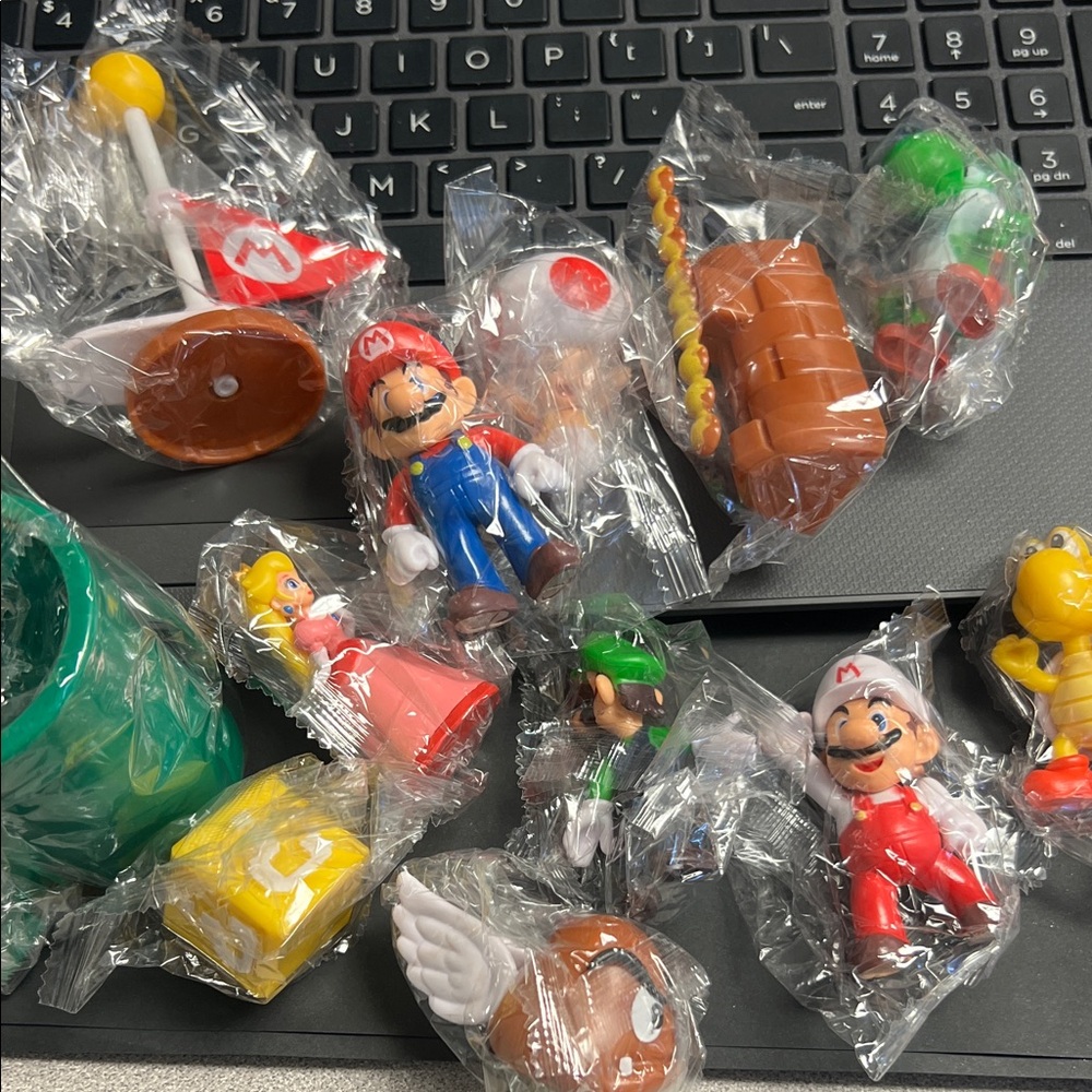 12 piece Mario miniature set